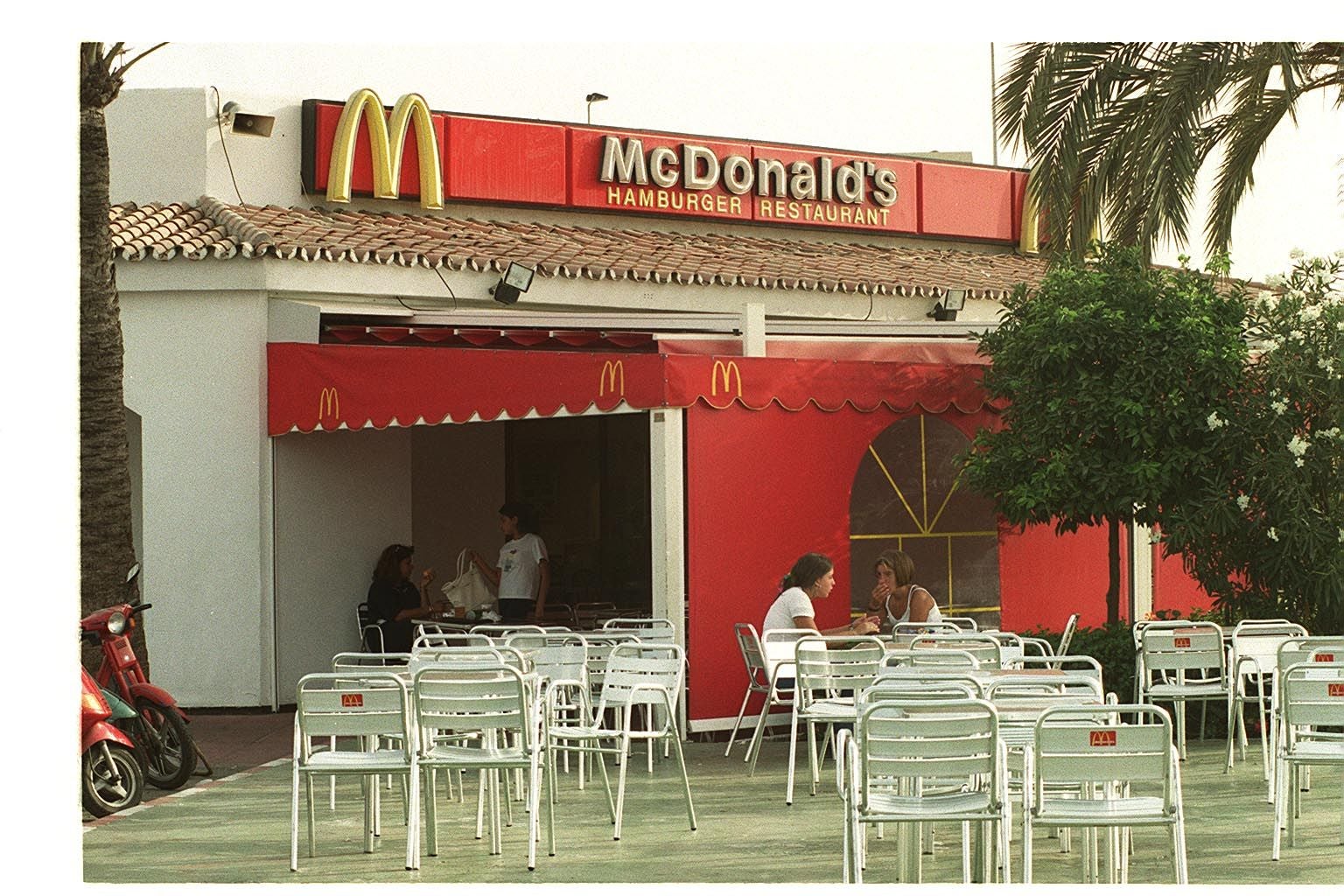 Malaga's first hypermarket celebrates its 50th anniversary - in pictures