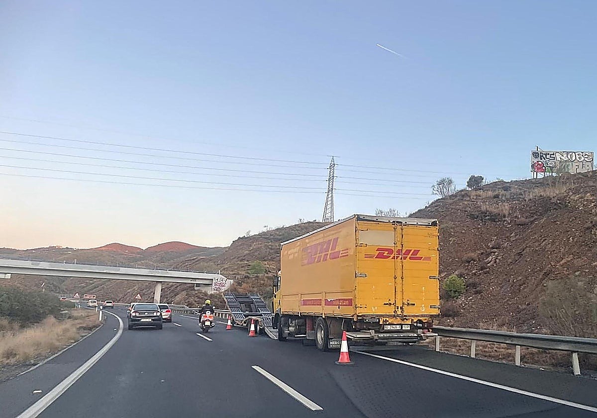 Spain's DGT does not have the means to quickly remove lorries that break down on Malaga motorways