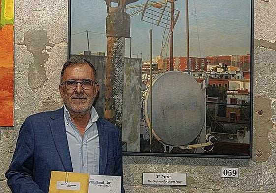José Luis Mancilla with his winning artwork.