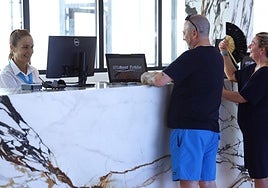 Reception at the emblematic Hotel Tritón on the Costa del Sol.