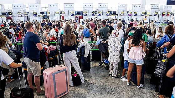 Flight prices set to rise as ten-year freeze on airport fees in Spain ends in 2026