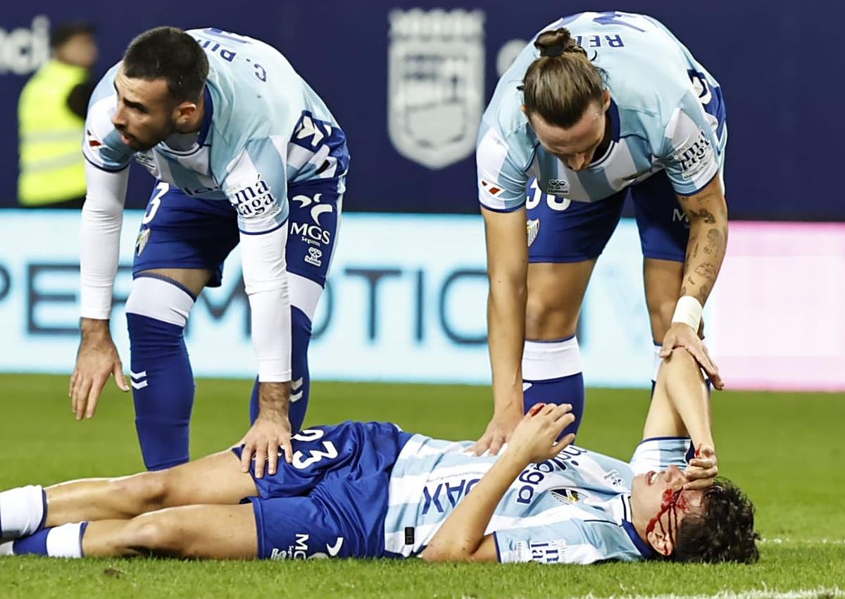 Imagen secundaria 1 - Einar Galilea snatches last-gasp winner to seal perfect start for Malaga CF's new coach