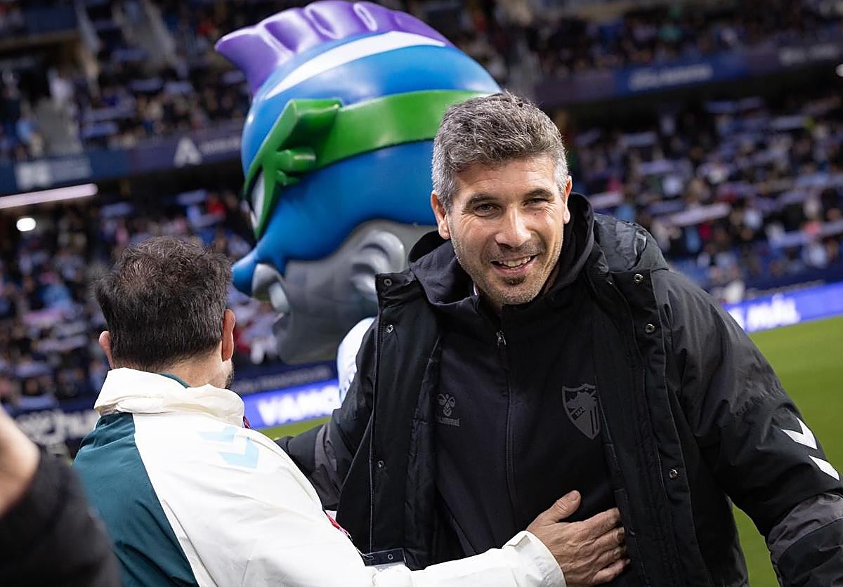 Imagen principal - Einar Galilea snatches last-gasp winner to seal perfect start for Malaga CF's new coach