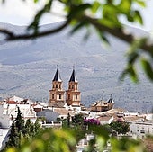Órgiva: the Granada province town with 72 nationalities that are battling against the depopulation crisis.