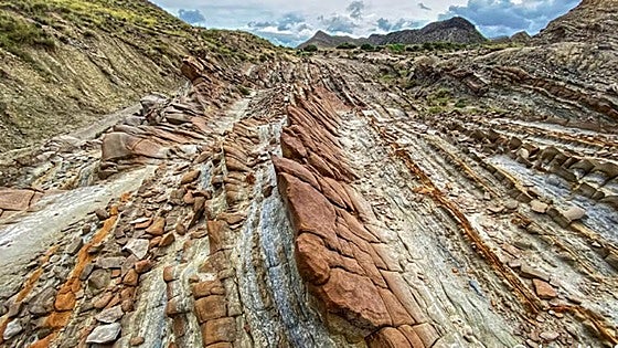 The hidden waterfalls of Almeria's desert with tales of dragons and sorrows