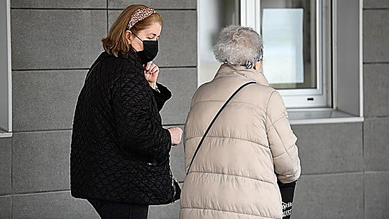 Aragon regional government announces compulsory masks in health centres to curb flu spread