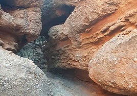 This rock formation attracts numerous visitors every year.