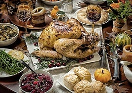 A typical Thanksgiving table.