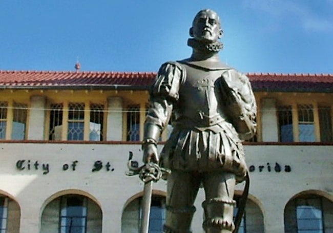 Monument to Pedro Menéndez de Avilés in St.Agustine.