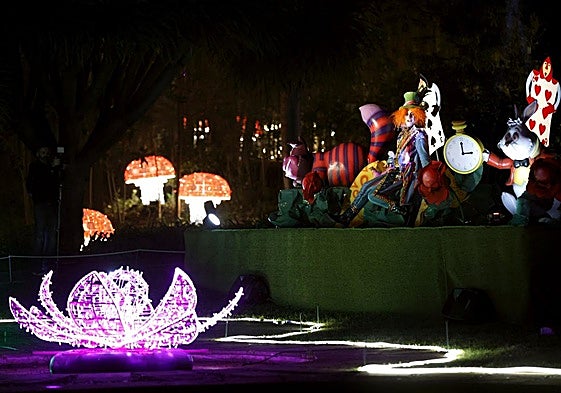 Alice Christmas: all you need to know about the new festive light show at Malaga's botanical garden