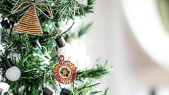 Christmas decorations on the balcony in Spain: when do you have to ask your neighbours for permission?