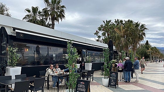 Eastern Costa del Sol town extends opening hours for Christmas amid controversy