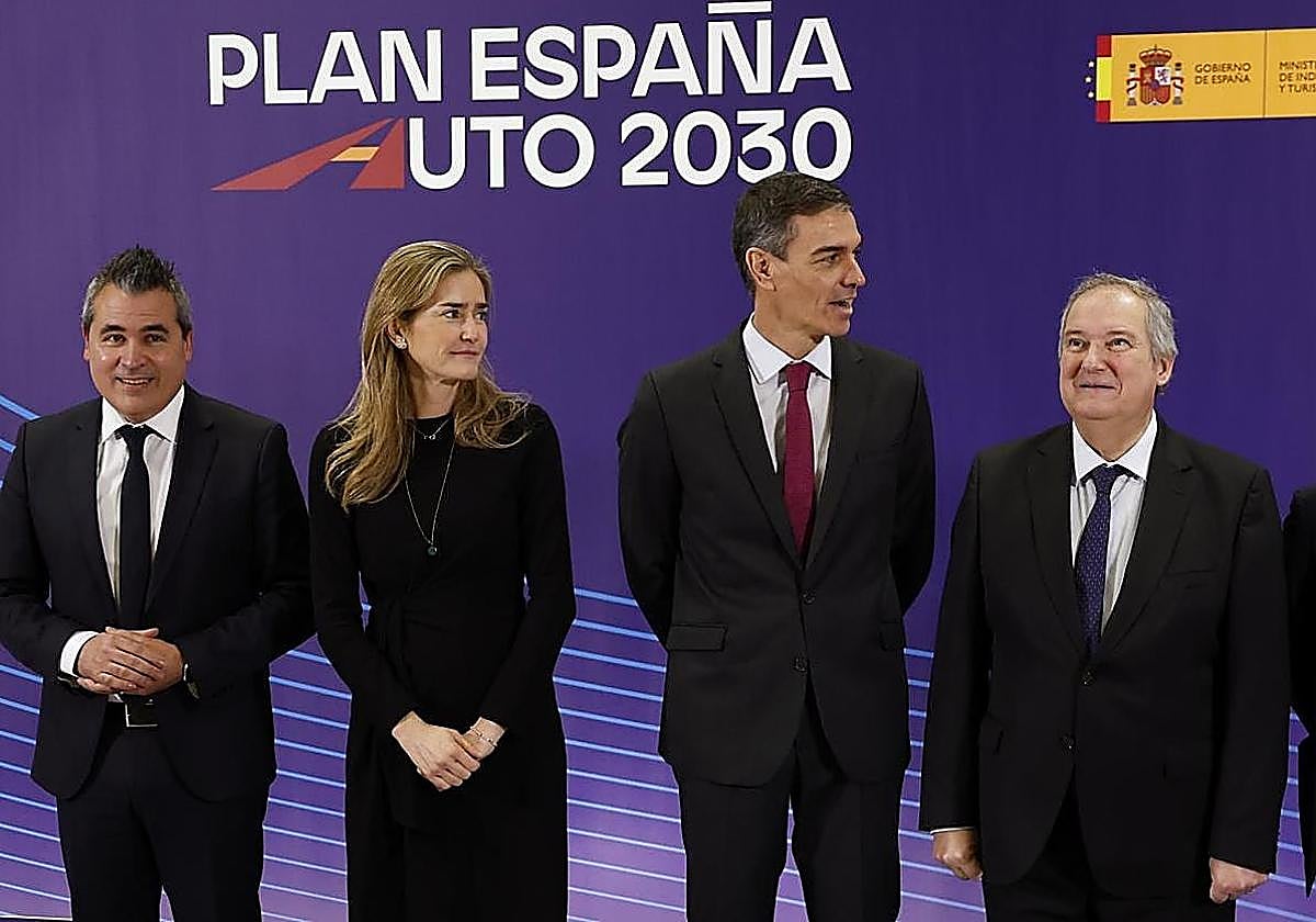 Spain's PM announces plan to directly aid electric car purchases and calls for lower prices
