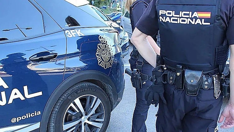 22-year-old man arrested for stabbing his stepfather with screwdriver in Malaga