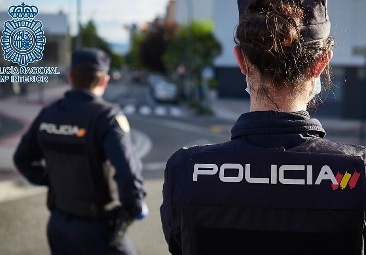 Archive image of the National Police officers.