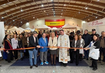Image of the opening of the Cáritas Christmas Bazaar in Marbella.