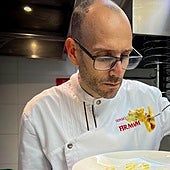 Sergio González with his award-winning Falsomacarron of custard apple with carbonara.
