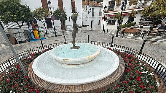 Benalmádena completes restoration of one of its most iconic sculptures