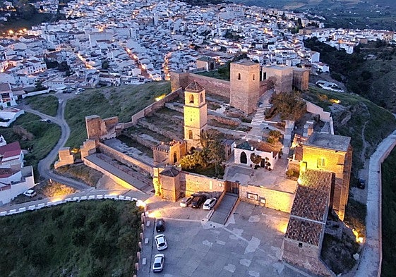 Aerial view of Álora in Malaga's Guadalhorce valley.