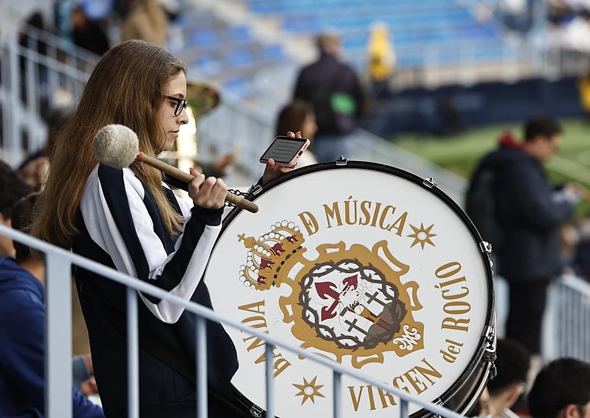 Imagen secundaria 1 - Malaga CF return from Christmas break with sold-out open training session