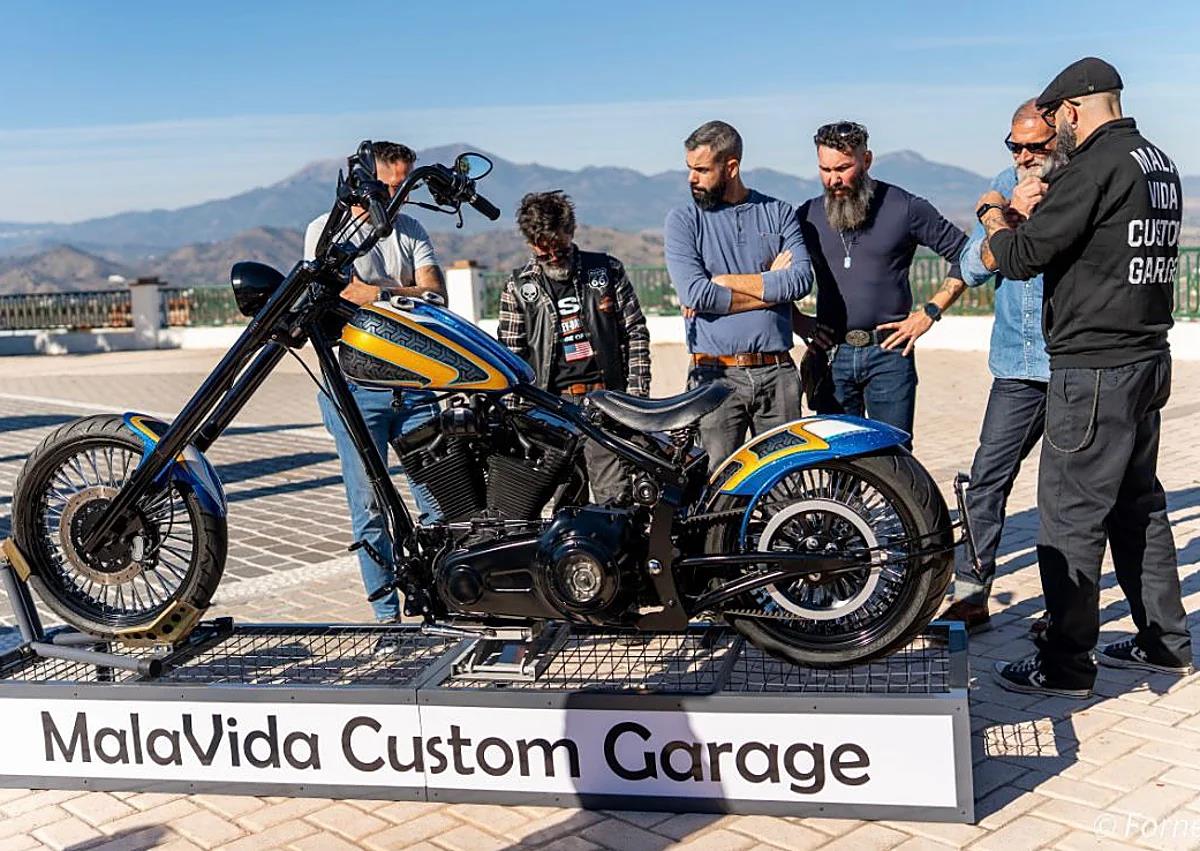 Imagen secundaria 1 - The presentation of the motorcycle.