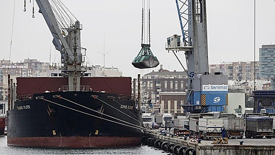 Port of Malaga gains momentum with highest increase in international connections in Spain