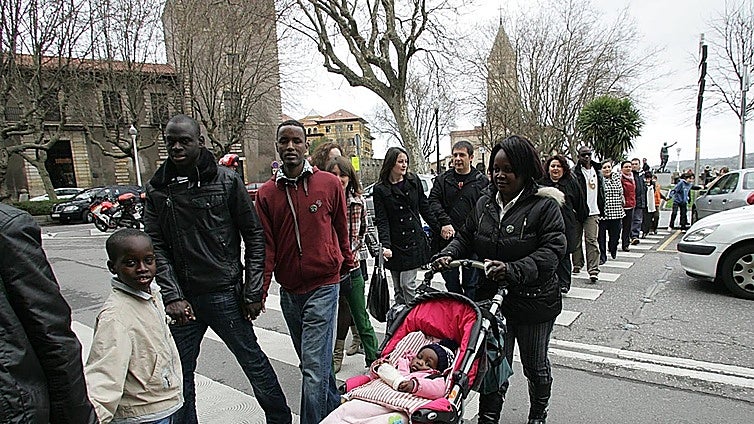 Latin Americans and Roma people face highest levels of racial discrimination in Spain