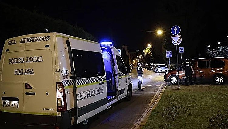 Heart attack causes motorcycle crash in Malaga, injuring rider and passenger