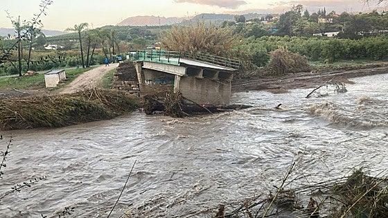 Storm Francis sweeps coast: first weekend of 2026 sees emergency warnings and heavy Flooding