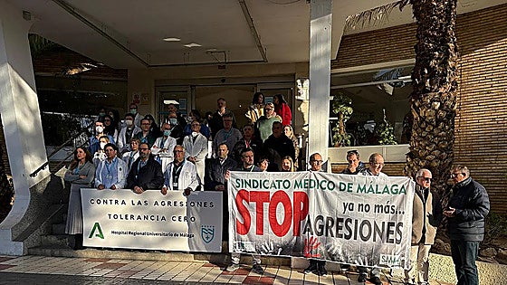 Patient punches doctor in Malaga's Hospital Regional