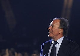 Singer Julio Iglesias