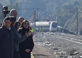 The King and Queen receive explanations about the incident.