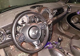 Interior of one of the vehicles from which a V-16 was stolen a week ago in Malaga.