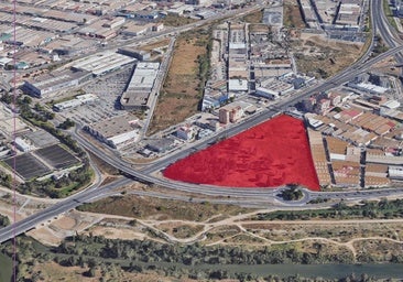Plot where the shopping centre is planned.