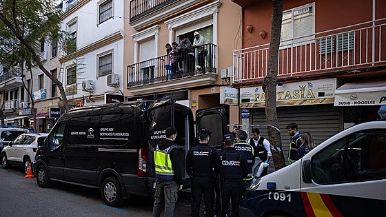 Víctor, accused of killing his father and injuring his mother in Fuengirola, described as reserved young man with no criminal record