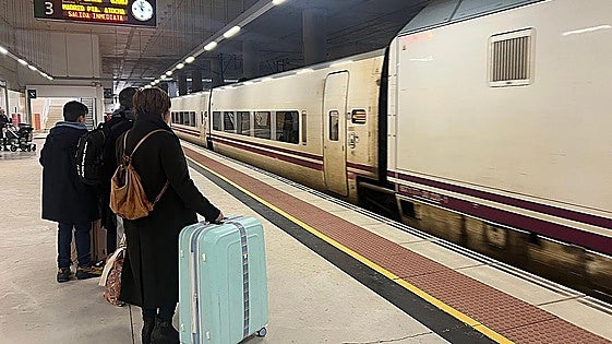 Storms and track failures cripple Cordoba rail services in Spain