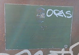 Plaque commemorating the sinking of a C3 submarine off the coast of La Cala del Moral.