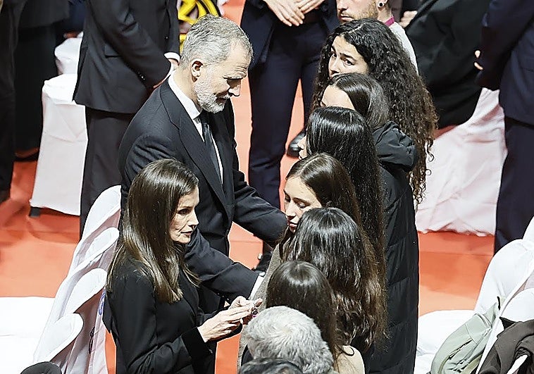 Spain train crash: funeral attendees mourn 45 fatal victims and demand the truth