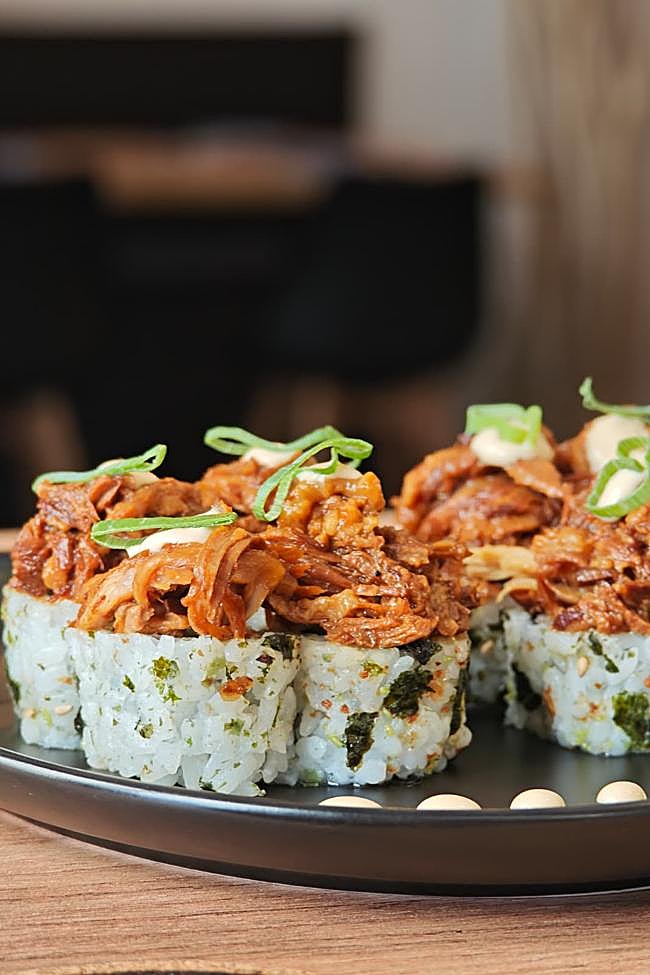 Uramaki chashu: slow-braised pork belly with a filling of seasonal asparagus in tempura.