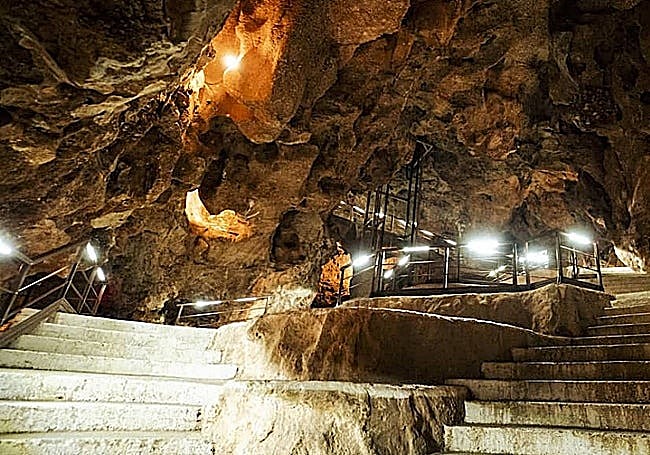 Tesoro cave Rincón de la Victoria