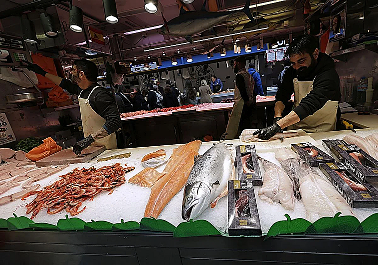 January sales cut clothing costs in Malaga, but grocery bills keep climbing