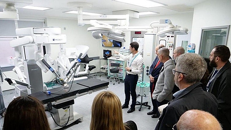 Gibraltar officially presents its advanced robotic surgery system to sponsors