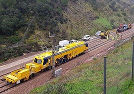 ADIF engineers replacing damaged railtracks at Adamuz.