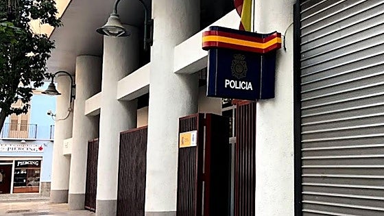 Malaga crime: perfume shop employee copies customers' debit card details to pay off debt