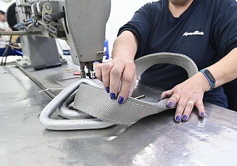 Spain's wage gap stagnates with women working for free around 45 days per year