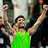Alcaraz celebrates his victory in Doha on Saturday.