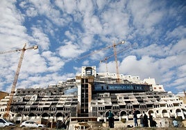 El Algarrobico hotel, where construction has been suspended for the past 20 years.