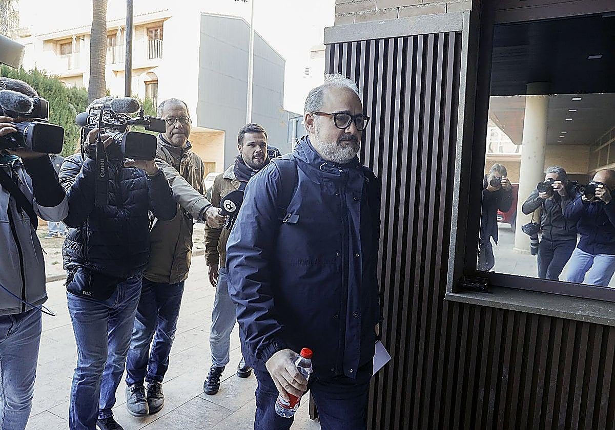 Valencia dana probe: ex-president Mazón's closest advisor testifies