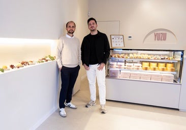 Stefano Díaz and José Miguel Cisneros at the new Yuzu Pastry in Malaga.