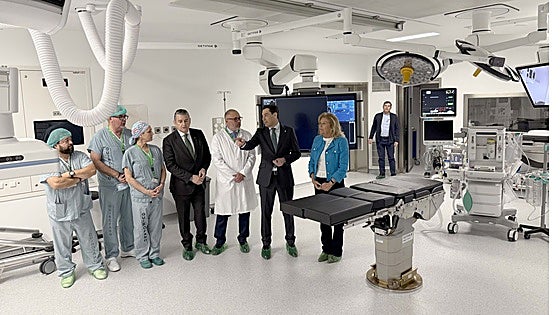 President of the Junta, Juanma Moreno, marks inauguration of Costa del Sol hospital's long-awaited extension